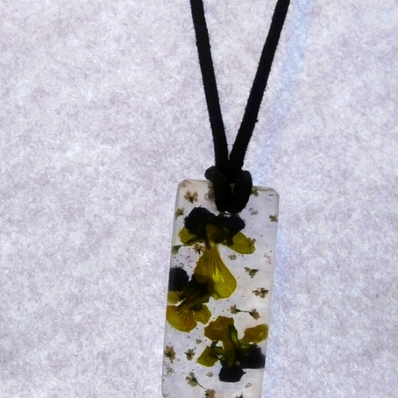 Pendent - Picture 2 of 4